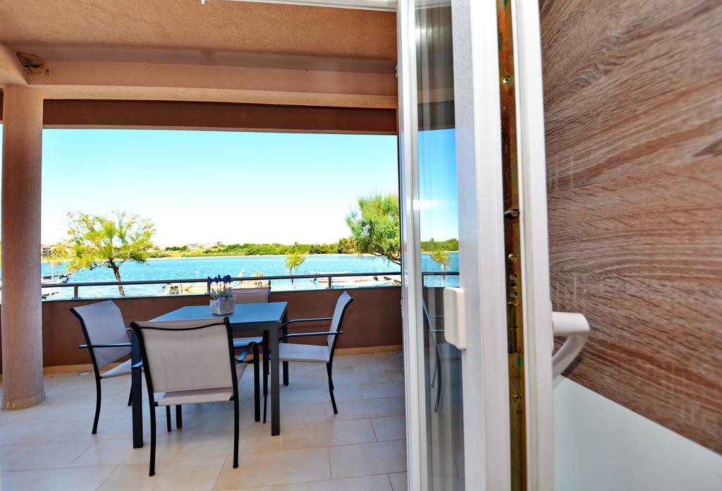 Apartments Clara نين المظهر الخارجي الصورة