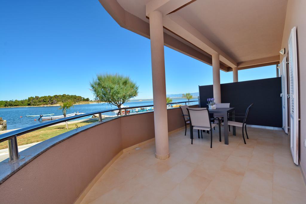 Apartments Clara نين المظهر الخارجي الصورة